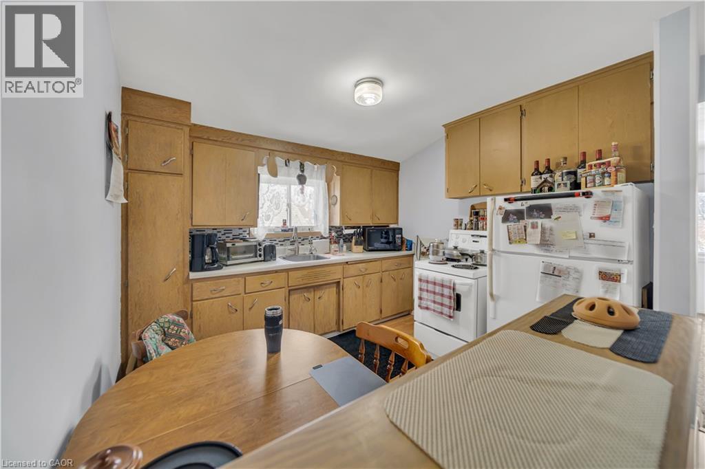141 SAMUEL Street thumbnail 33