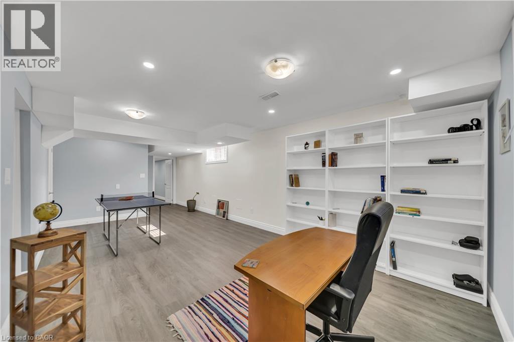 433 TWINLEAF Street thumbnail 39
