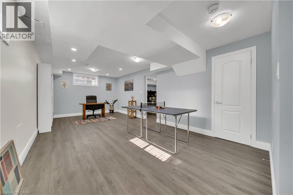 433 TWINLEAF Street thumbnail 38
