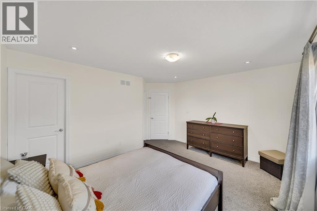433 TWINLEAF Street thumbnail 31