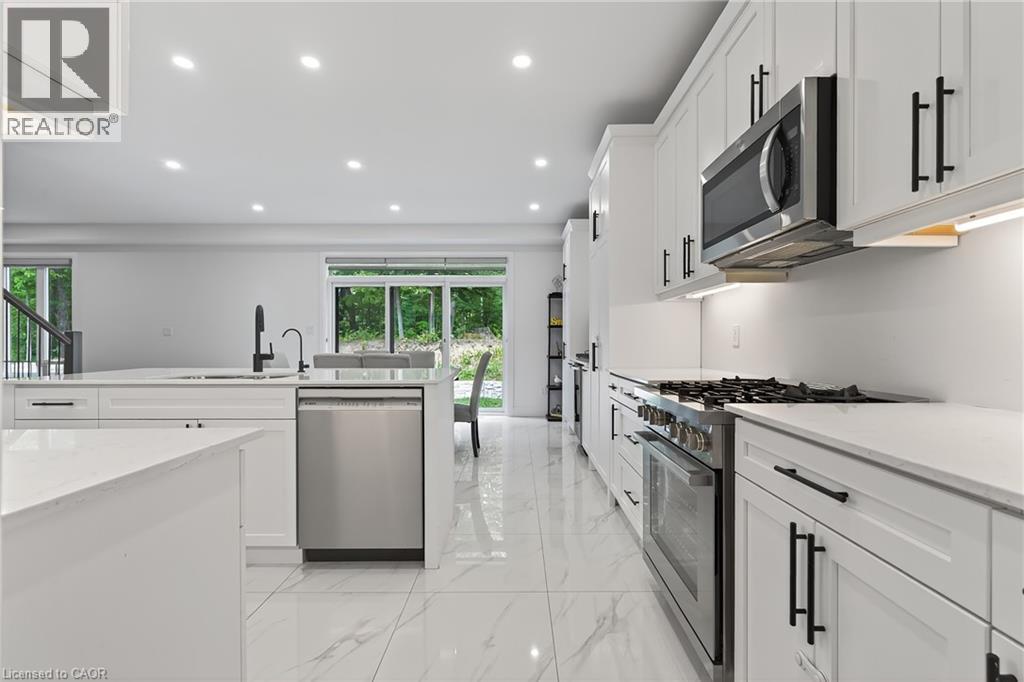 209 JEFFREY Place thumbnail 8