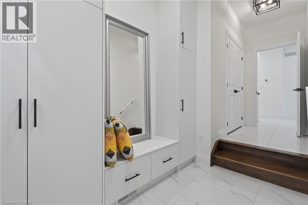 209 JEFFREY Place thumbnail 19