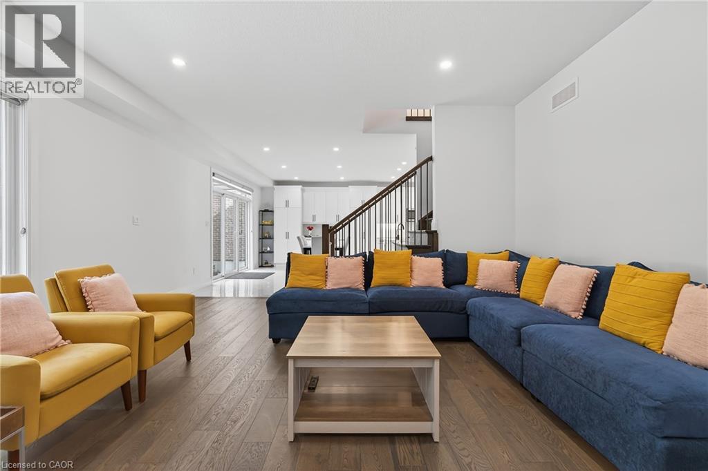 209 JEFFREY Place thumbnail 15