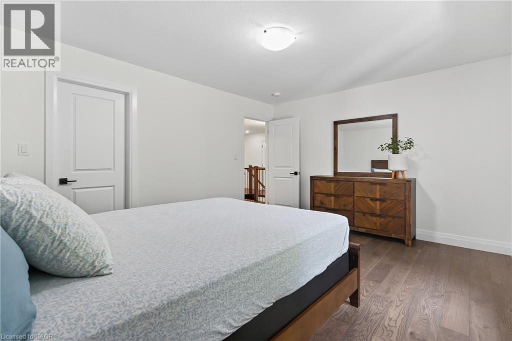 209 JEFFREY Place thumbnail 33