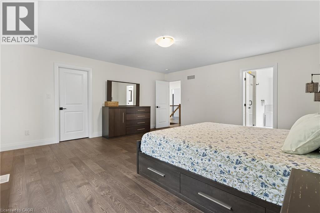 209 JEFFREY Place thumbnail 32