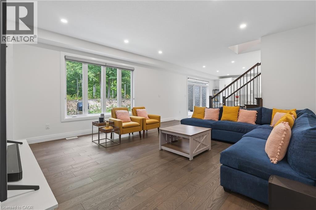 209 JEFFREY Place thumbnail 18