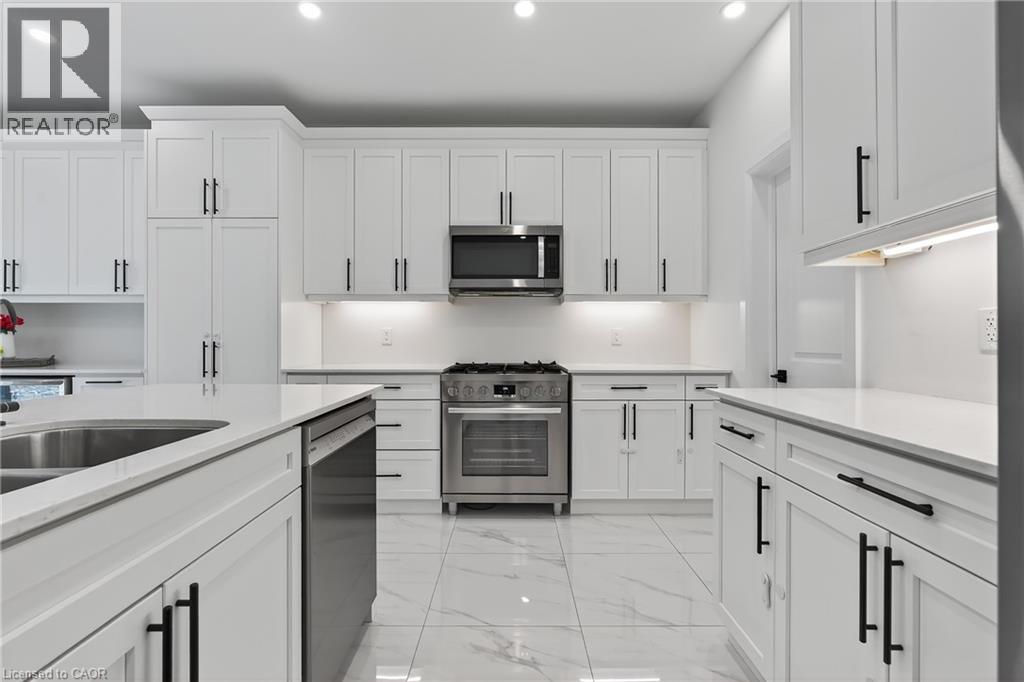 209 JEFFREY Place thumbnail 7