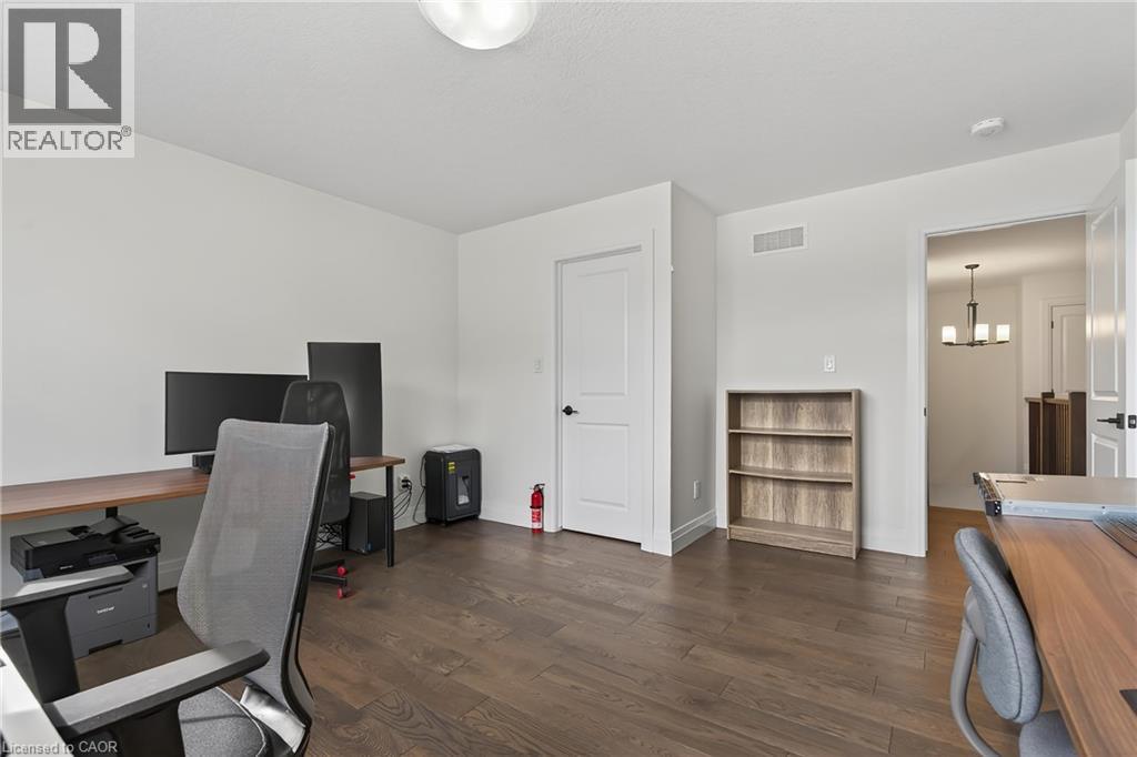 209 JEFFREY Place thumbnail 26