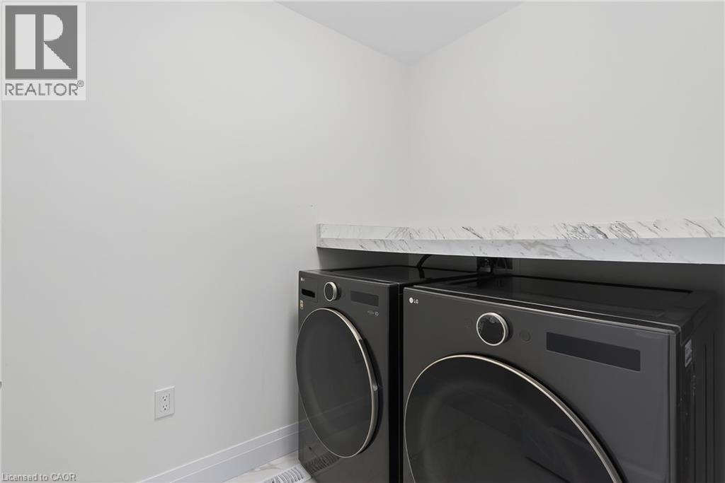 209 JEFFREY Place thumbnail 35