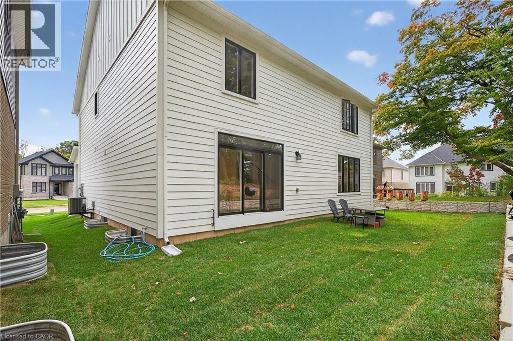 209 JEFFREY Place thumbnail 38