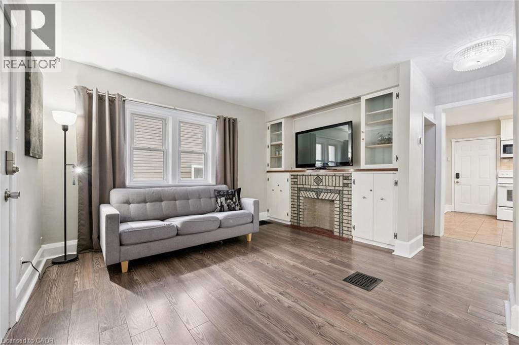 237 S BORDEN Avenue S thumbnail 12