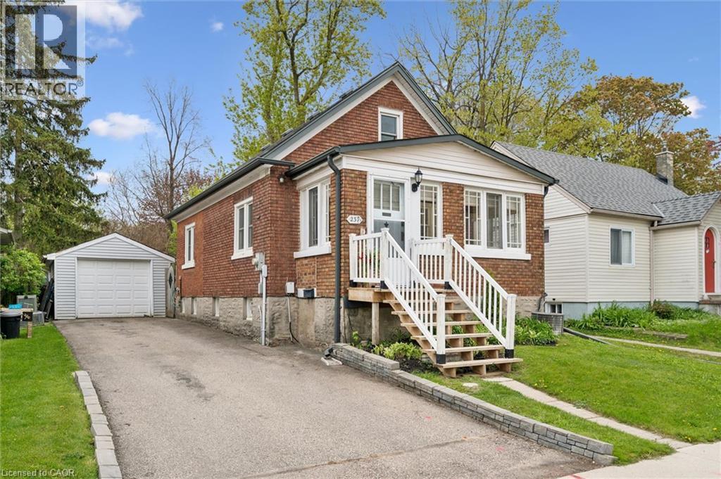 237 S BORDEN Avenue S thumbnail 2