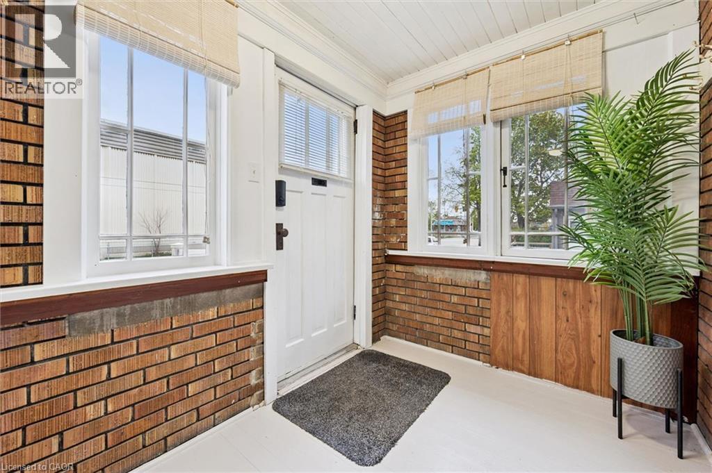237 S BORDEN Avenue S thumbnail 5