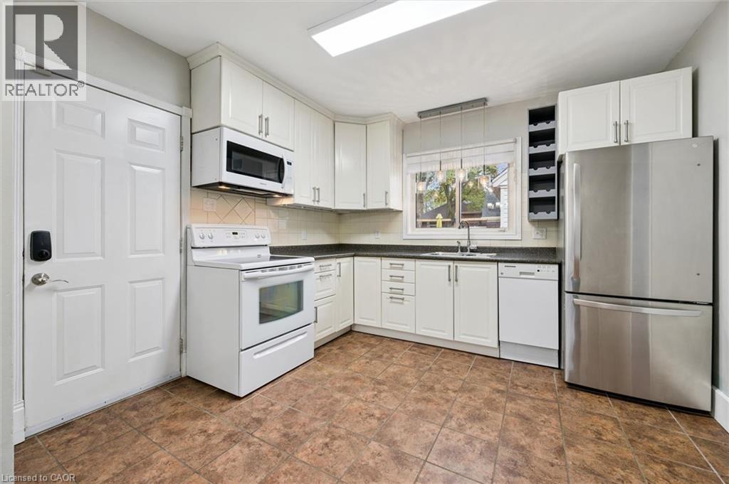 237 S BORDEN Avenue S thumbnail 14