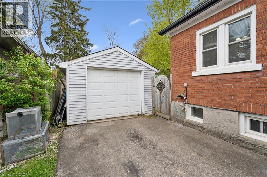 237 S BORDEN Avenue S thumbnail 40