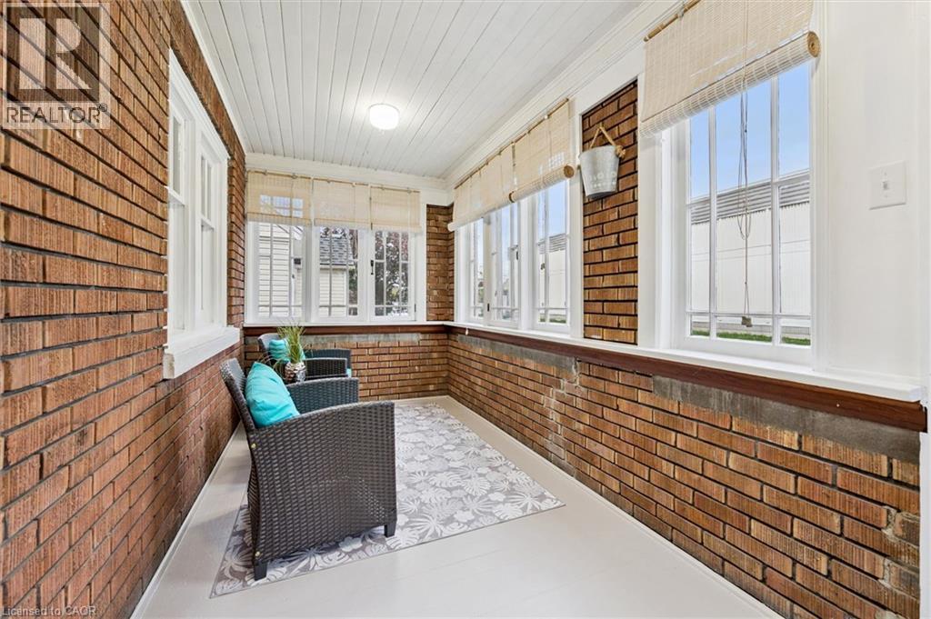 237 S BORDEN Avenue S thumbnail 6