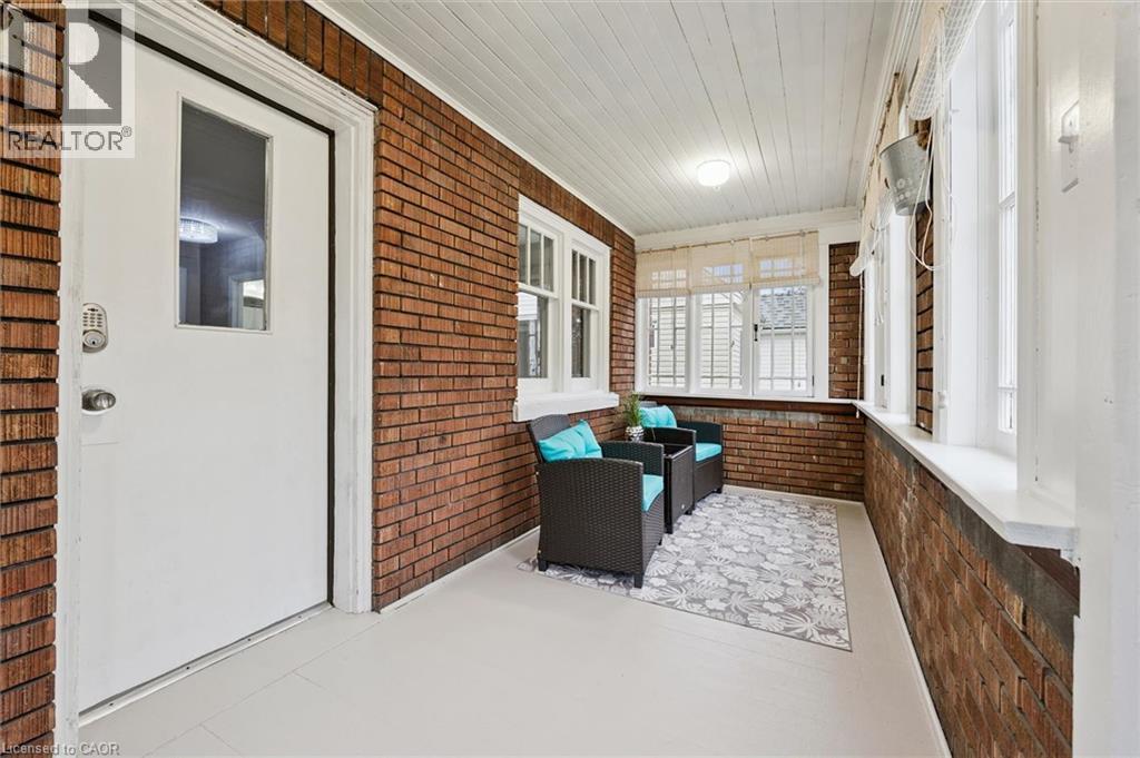 237 S BORDEN Avenue S thumbnail 7