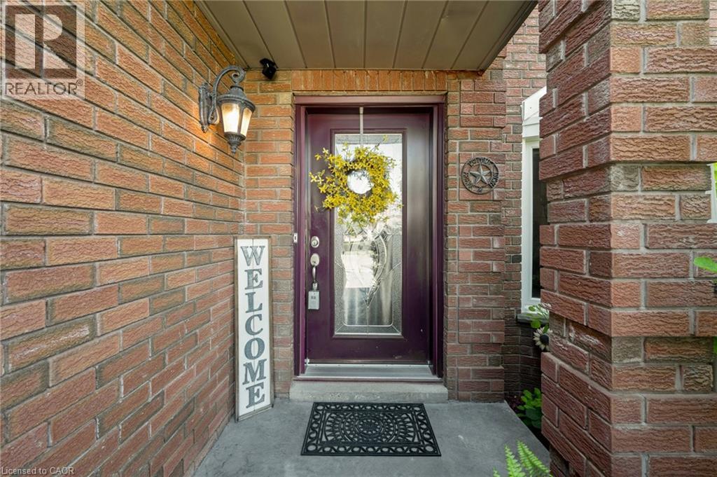 477 BURNETT Avenue thumbnail 3