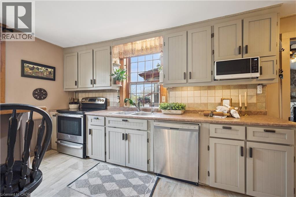 630 ROBERT FERRIE Drive thumbnail 11
