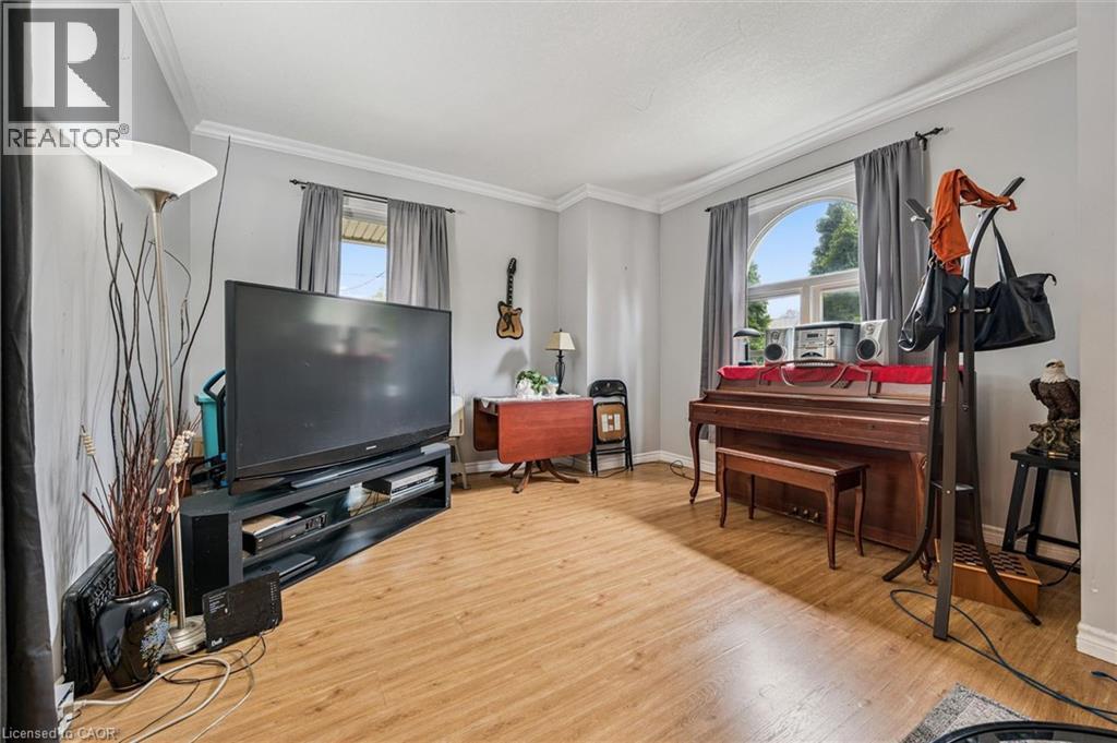 27 ROSEVIEW Avenue thumbnail 10