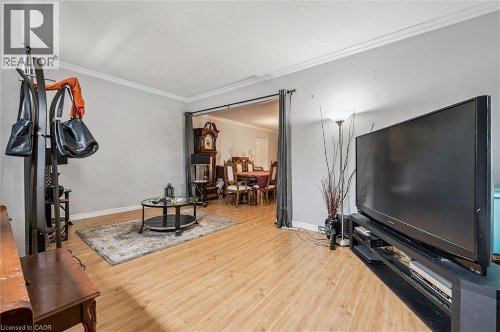 27 ROSEVIEW Avenue thumbnail 13
