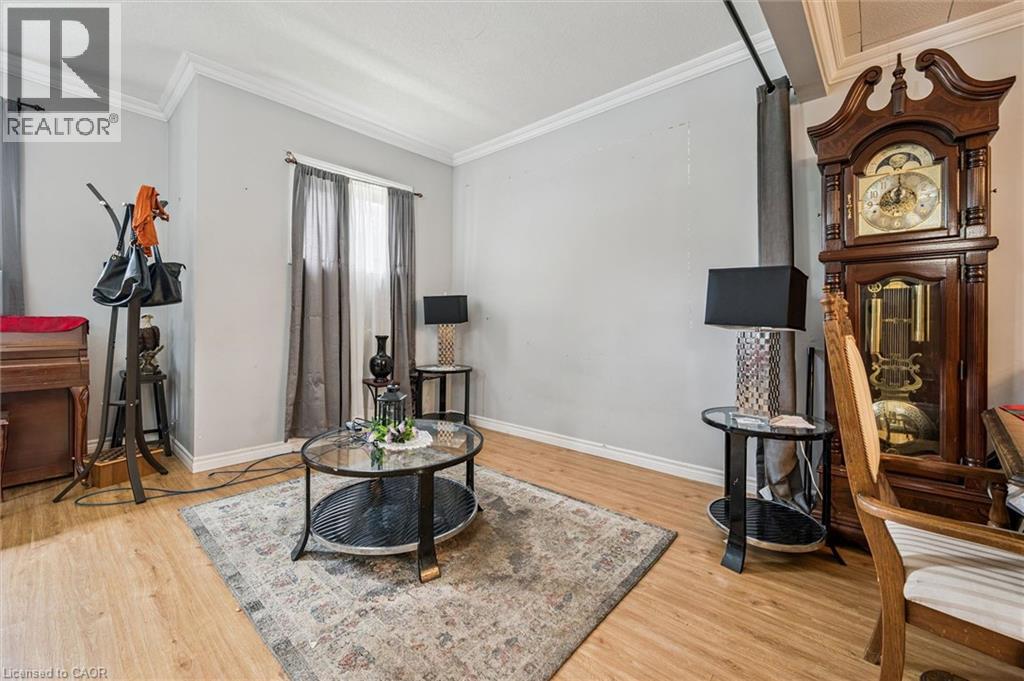 27 ROSEVIEW Avenue thumbnail 12