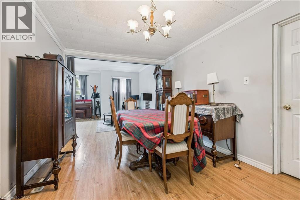 27 ROSEVIEW Avenue thumbnail 14