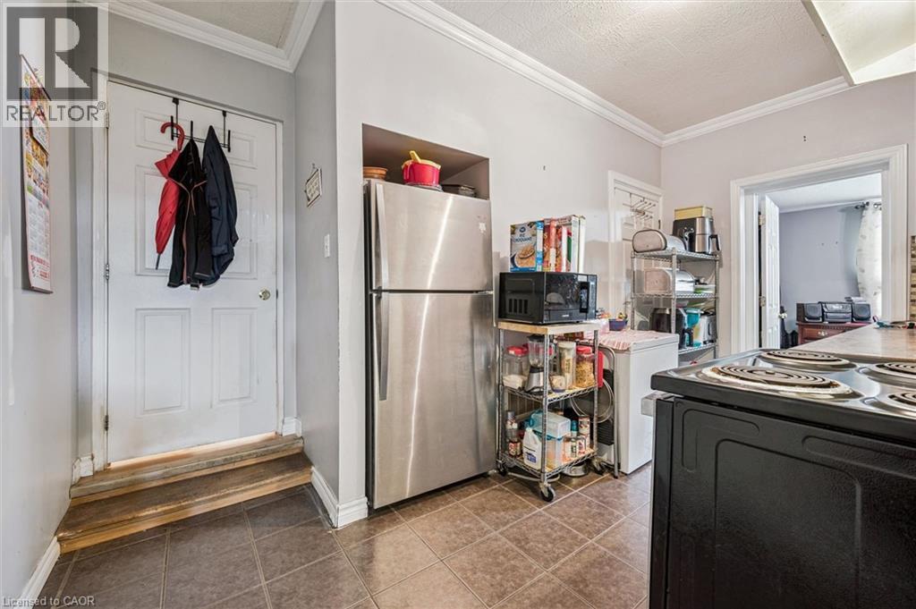 27 ROSEVIEW Avenue thumbnail 19