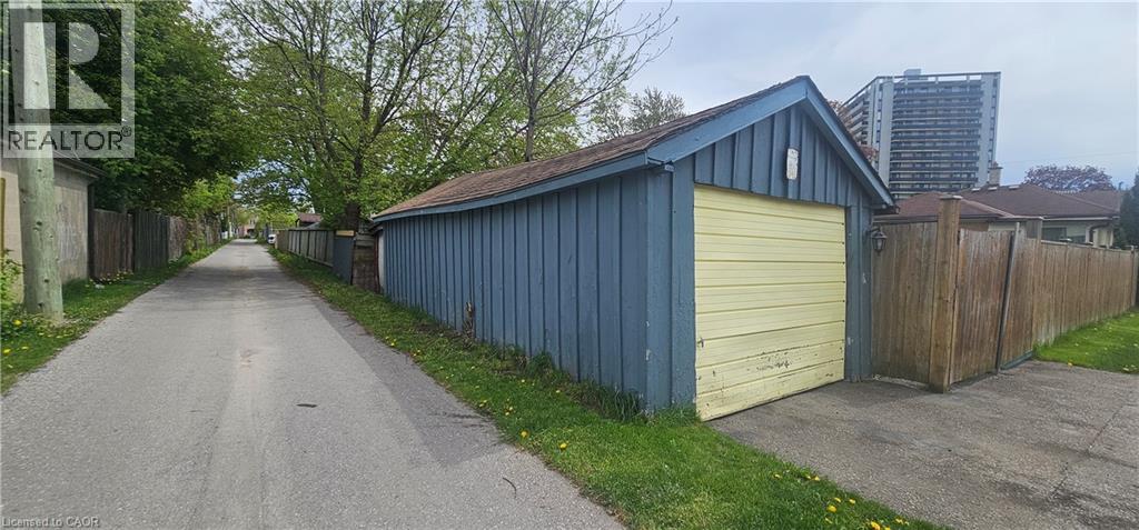 27 ROSEVIEW Avenue thumbnail 41