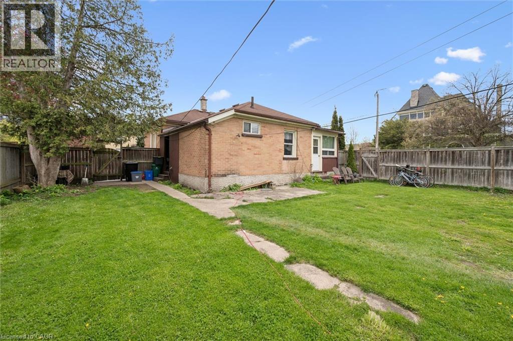 27 ROSEVIEW Avenue thumbnail 34