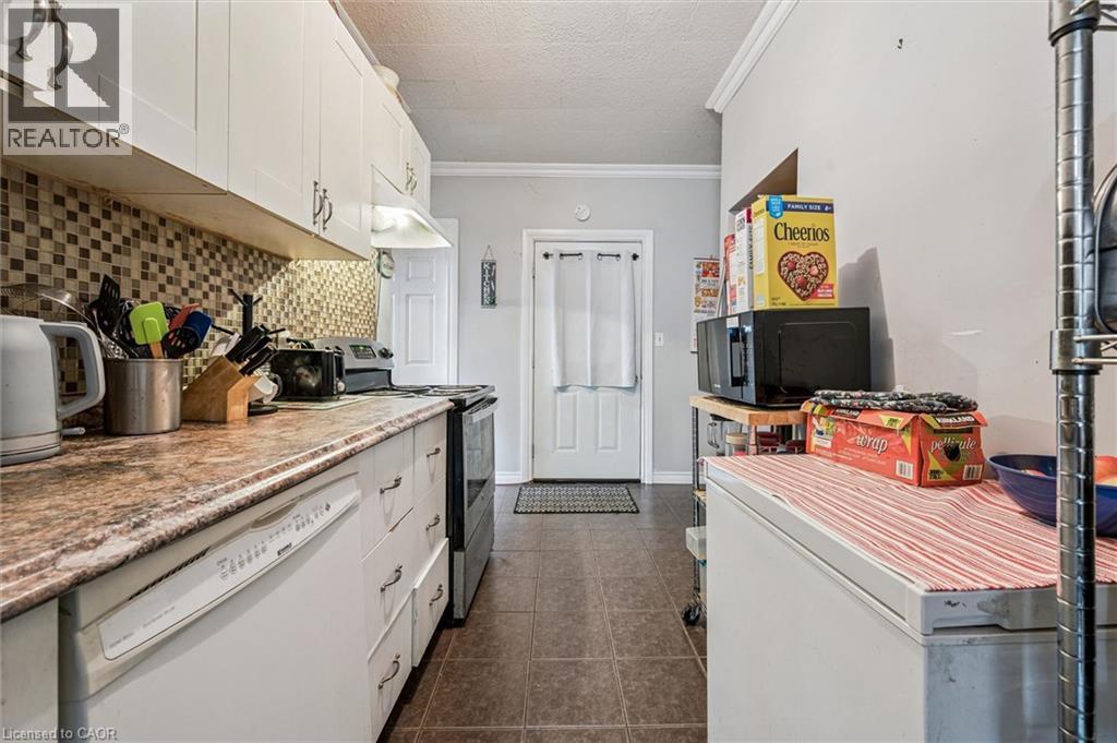 27 ROSEVIEW Avenue thumbnail 22