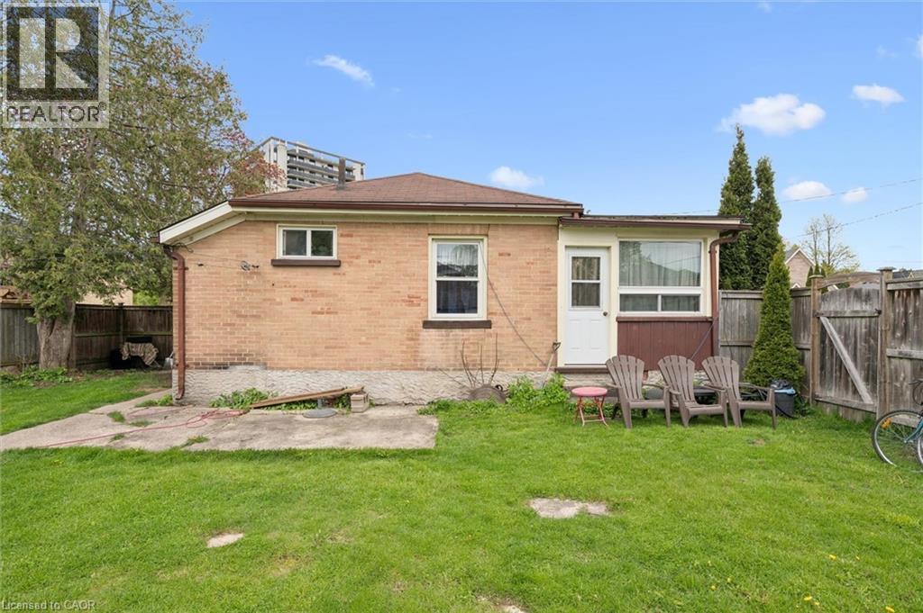 27 ROSEVIEW Avenue thumbnail 31