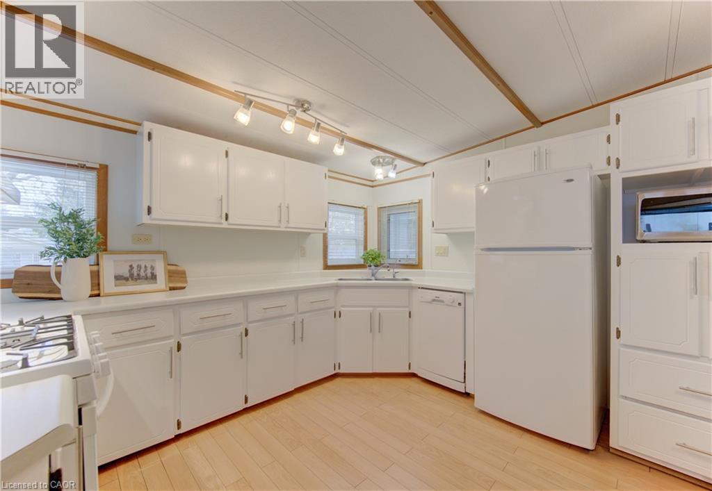 580 BEAVER CREEK Road Unit# 3 thumbnail 15