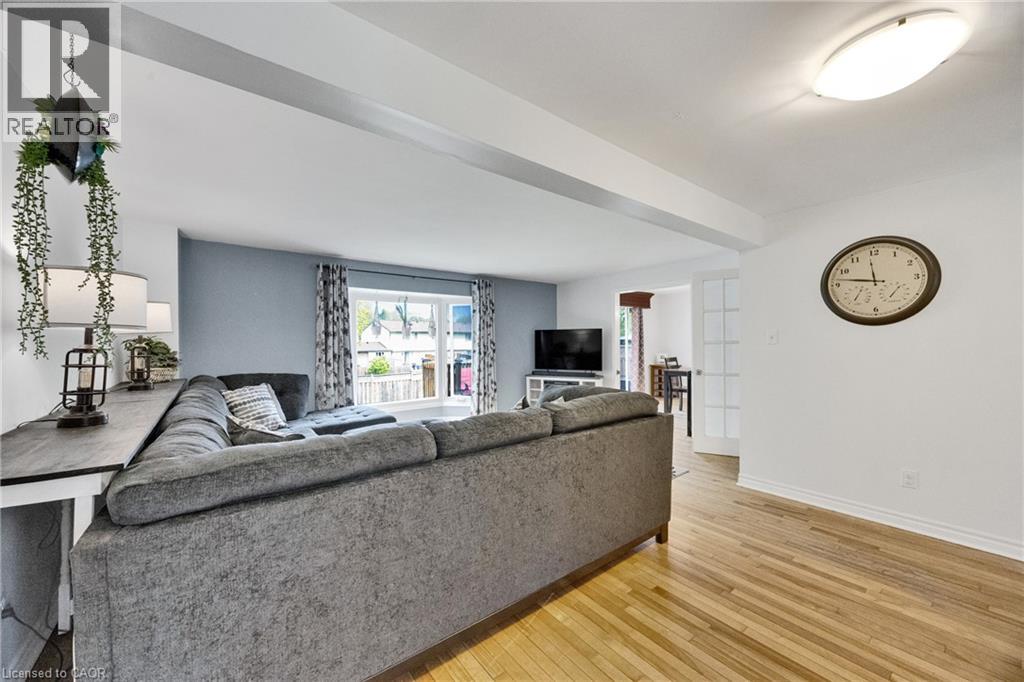 220 ROSEBANK Place thumbnail 11