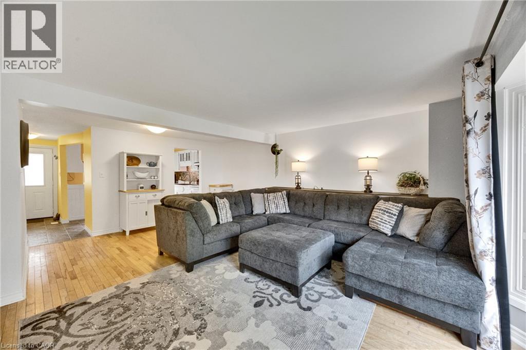 220 ROSEBANK Place thumbnail 13