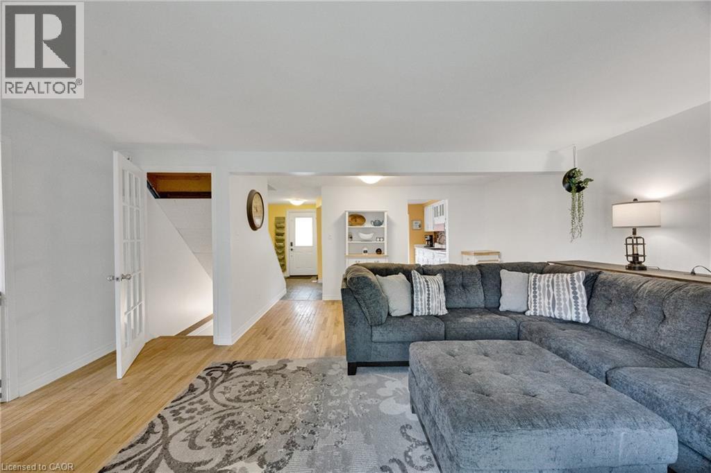 220 ROSEBANK Place thumbnail 14