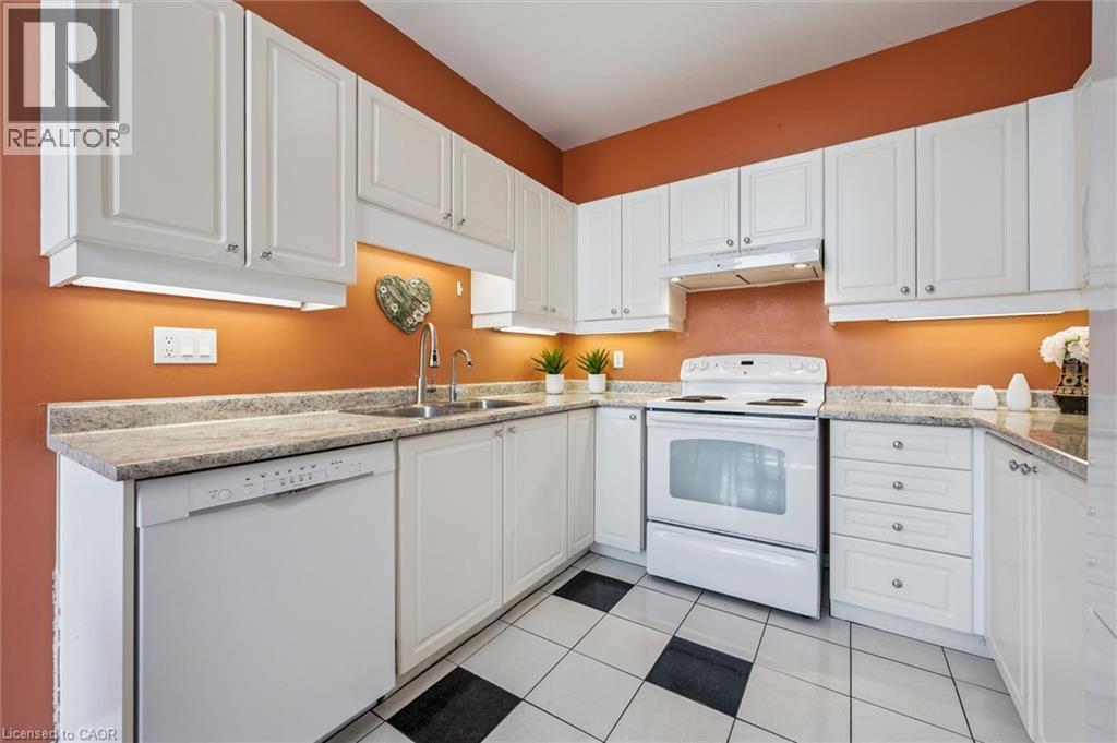 465 COLUMBIA Street W Unit# 4 thumbnail 15