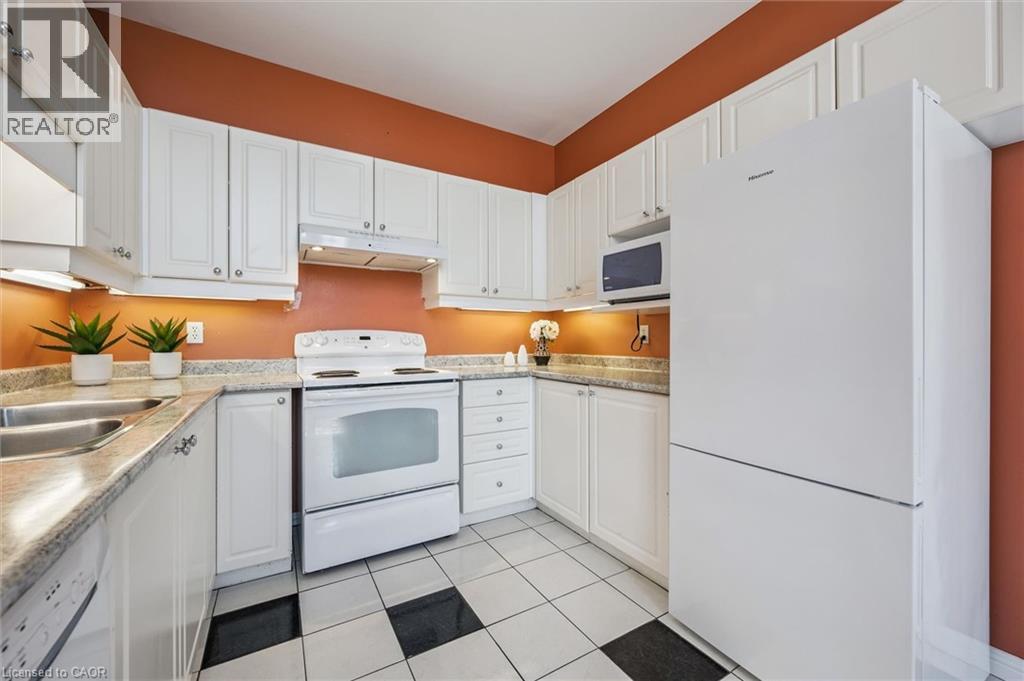 465 COLUMBIA Street W Unit# 4 thumbnail 16