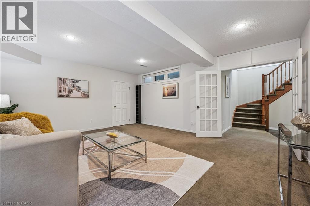 465 COLUMBIA Street W Unit# 4 thumbnail 38