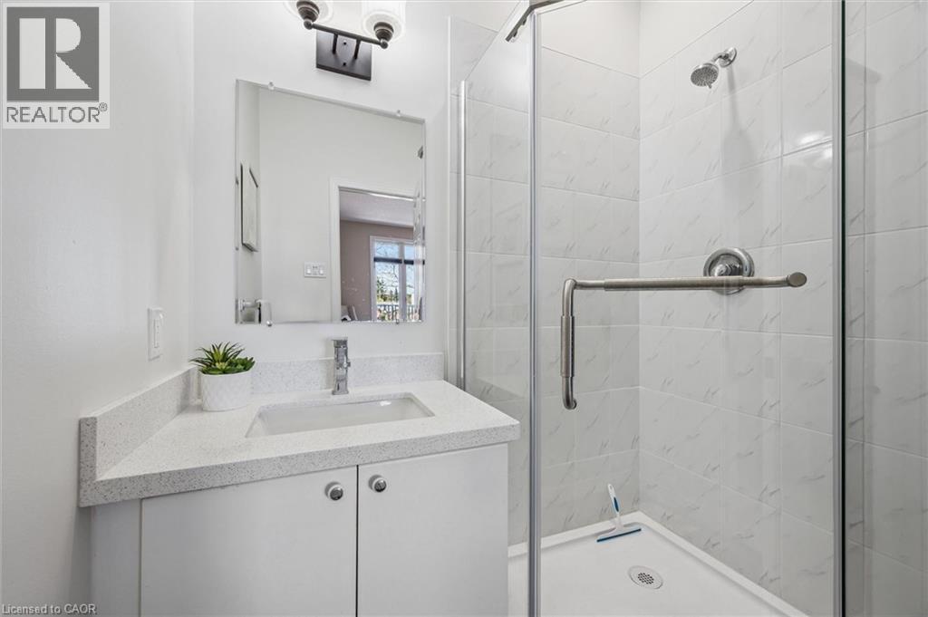 465 COLUMBIA Street W Unit# 4 thumbnail 36