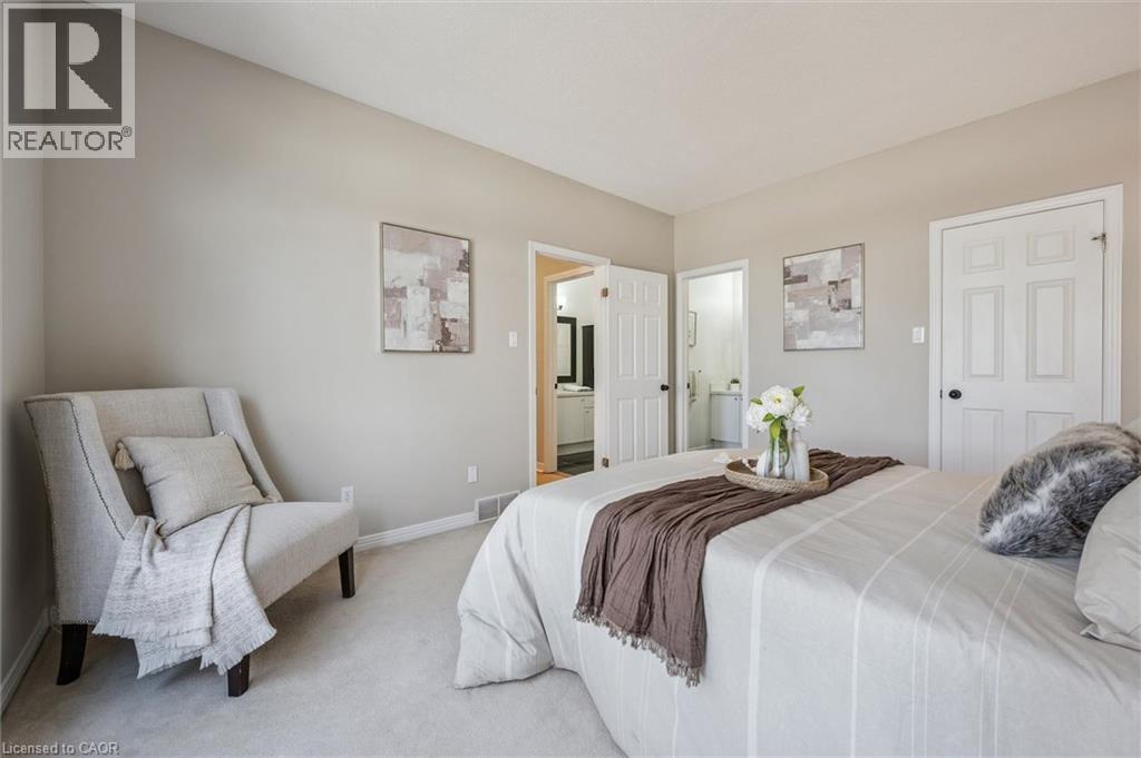 465 COLUMBIA Street W Unit# 4 thumbnail 35