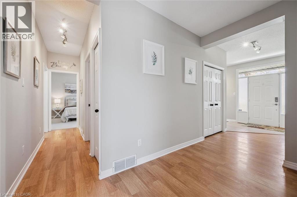 465 COLUMBIA Street W Unit# 4 thumbnail 26