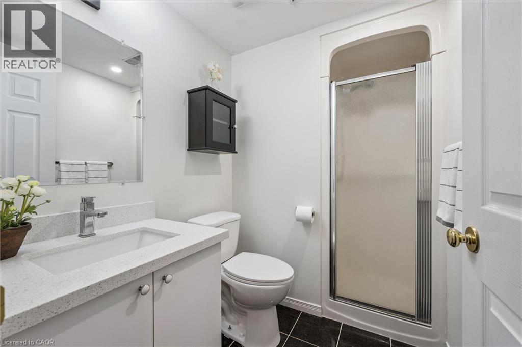 465 COLUMBIA Street W Unit# 4 thumbnail 42