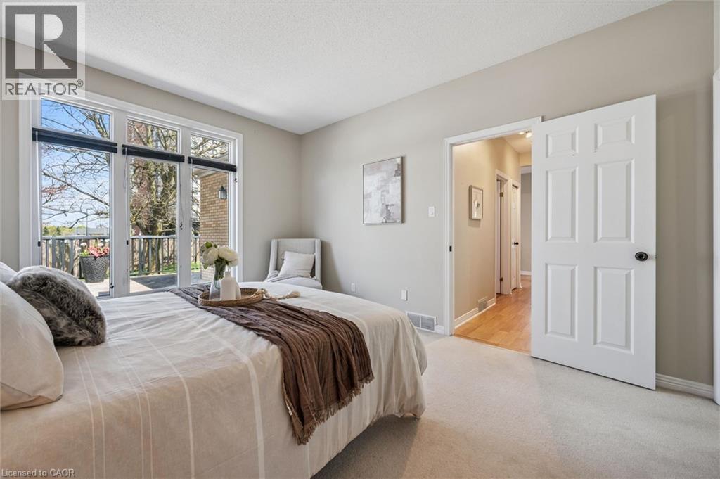 465 COLUMBIA Street W Unit# 4 thumbnail 34