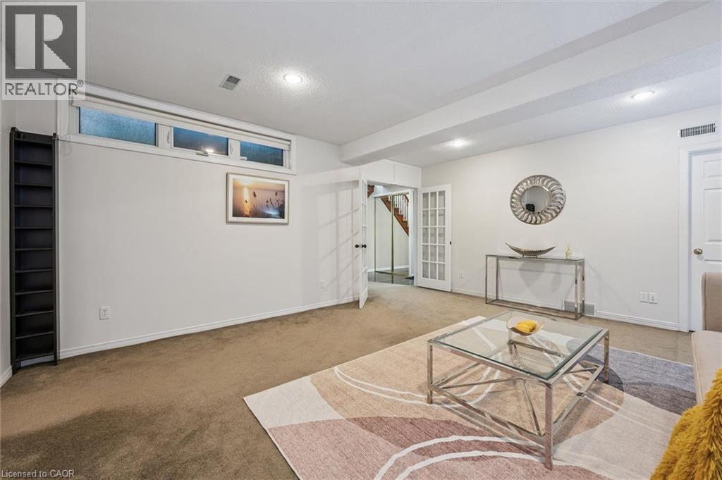 465 COLUMBIA Street W Unit# 4 thumbnail 41