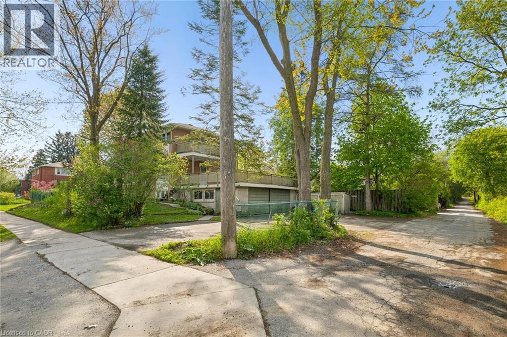 58 BRANDON Avenue thumbnail 44