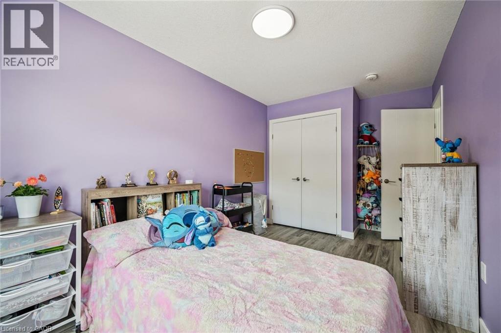 907 ROBERT FERRIE Drive thumbnail 25