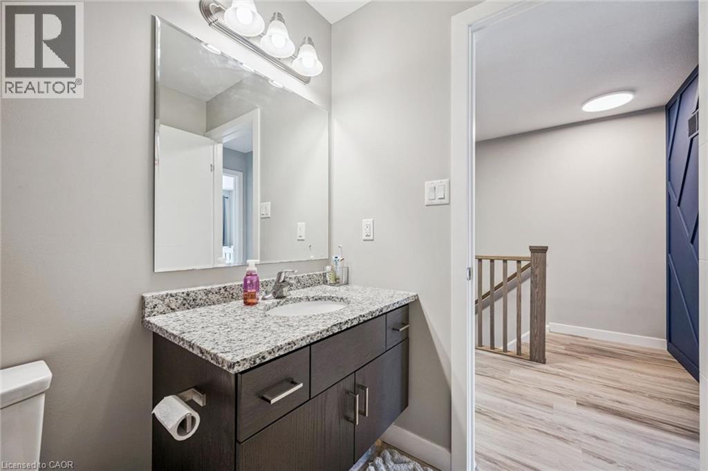 907 ROBERT FERRIE Drive thumbnail 27