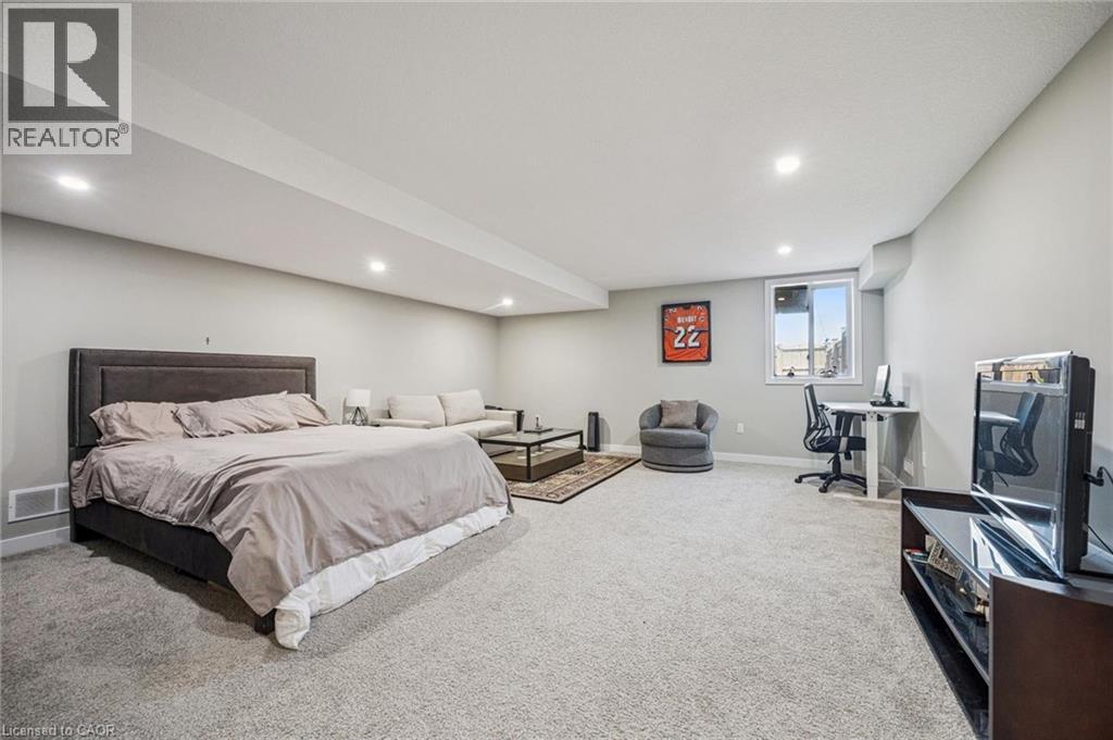 907 ROBERT FERRIE Drive thumbnail 28
