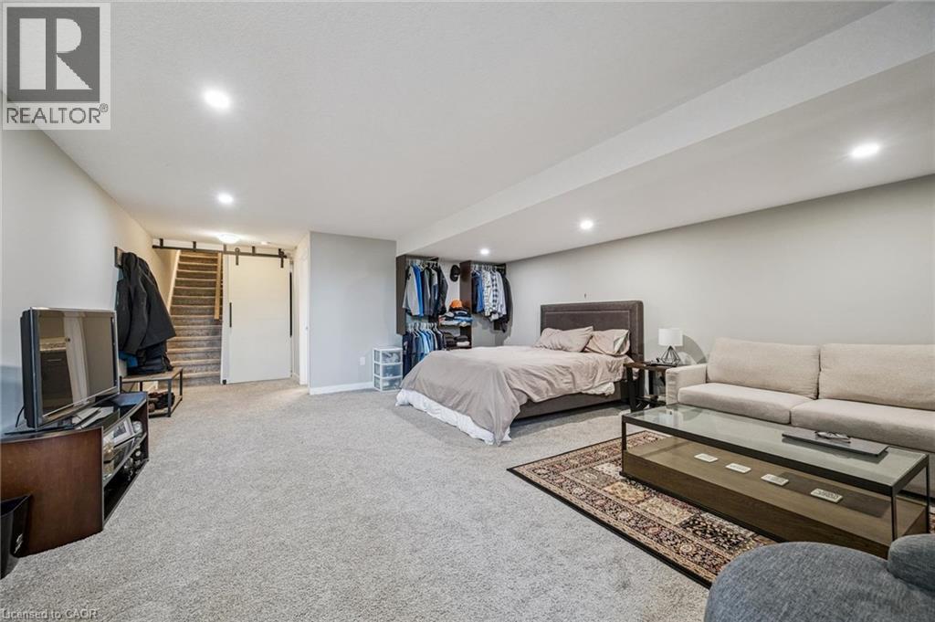 907 ROBERT FERRIE Drive thumbnail 29